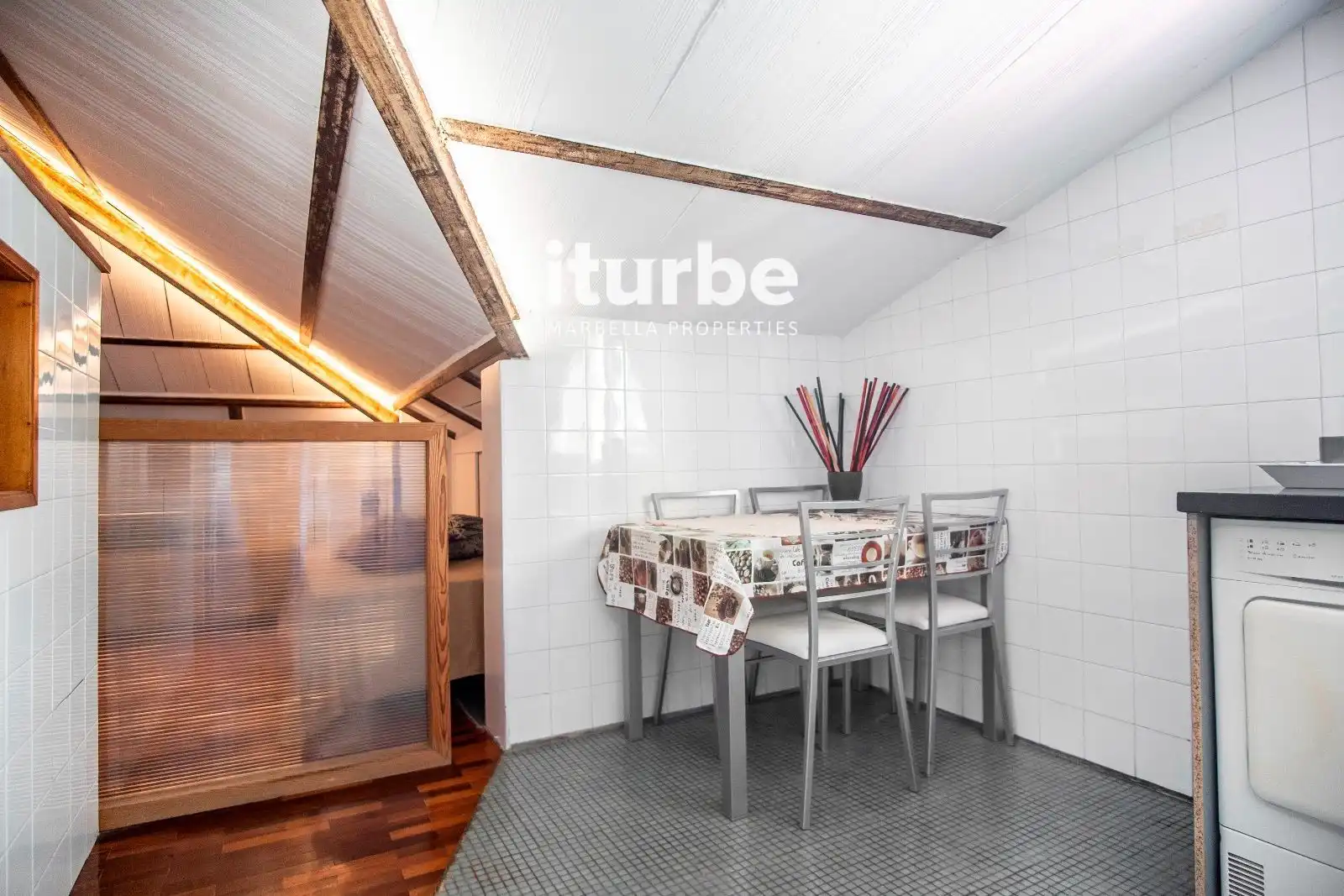 Dachboden zur Miete in Fuengirola mit Klimaanlage, Terrasse und Möbliert