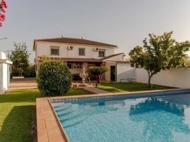 Casa rústica amb piscina en venda a Calle Real 10