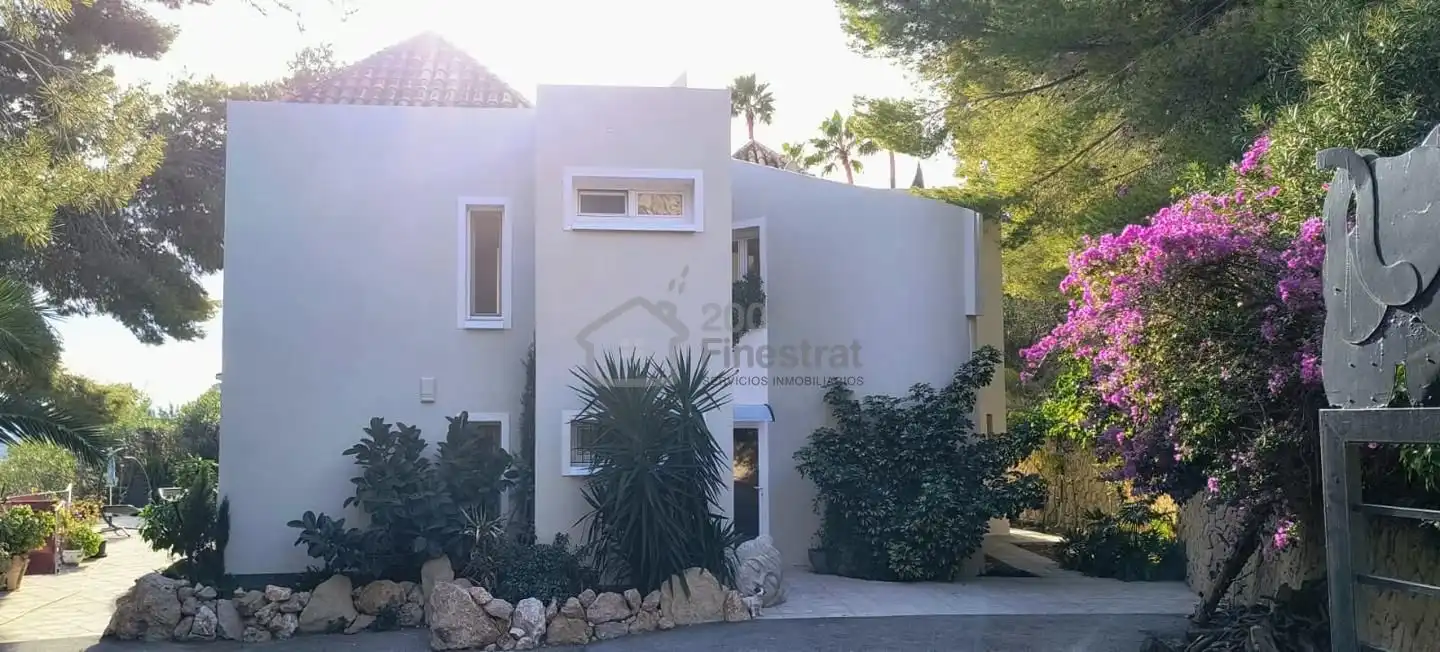 Vista exterior de Casa o chalet en venta en Callosa d'en Sarrià con Aire acondicionado, Jardín privado y Terraza