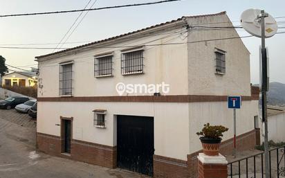 Vista exterior de Casa o xalet en venda en Colmenar amb Piscina