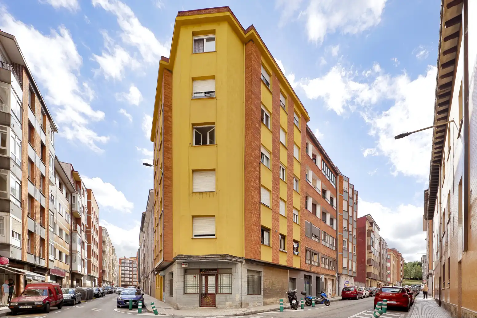 Vista exterior de Pis en venda en Gijón  amb Calefacció i Terrassa