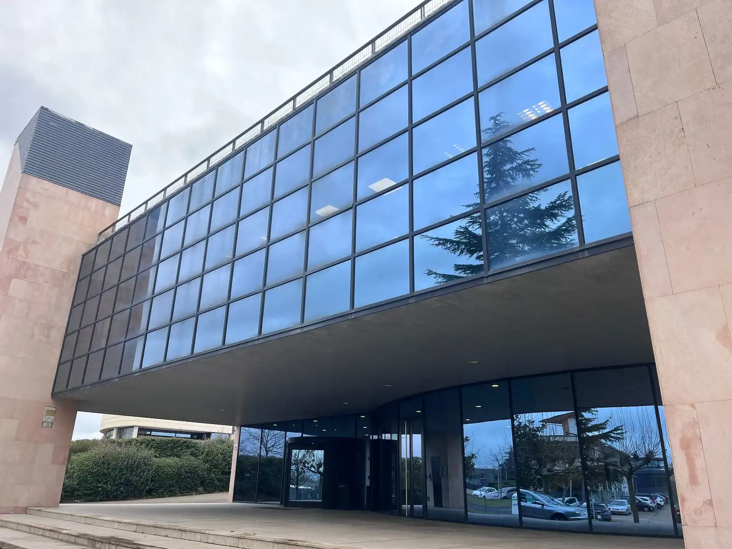 Vista exterior de Oficina de alquiler en Vitoria - Gasteiz con Calefacción