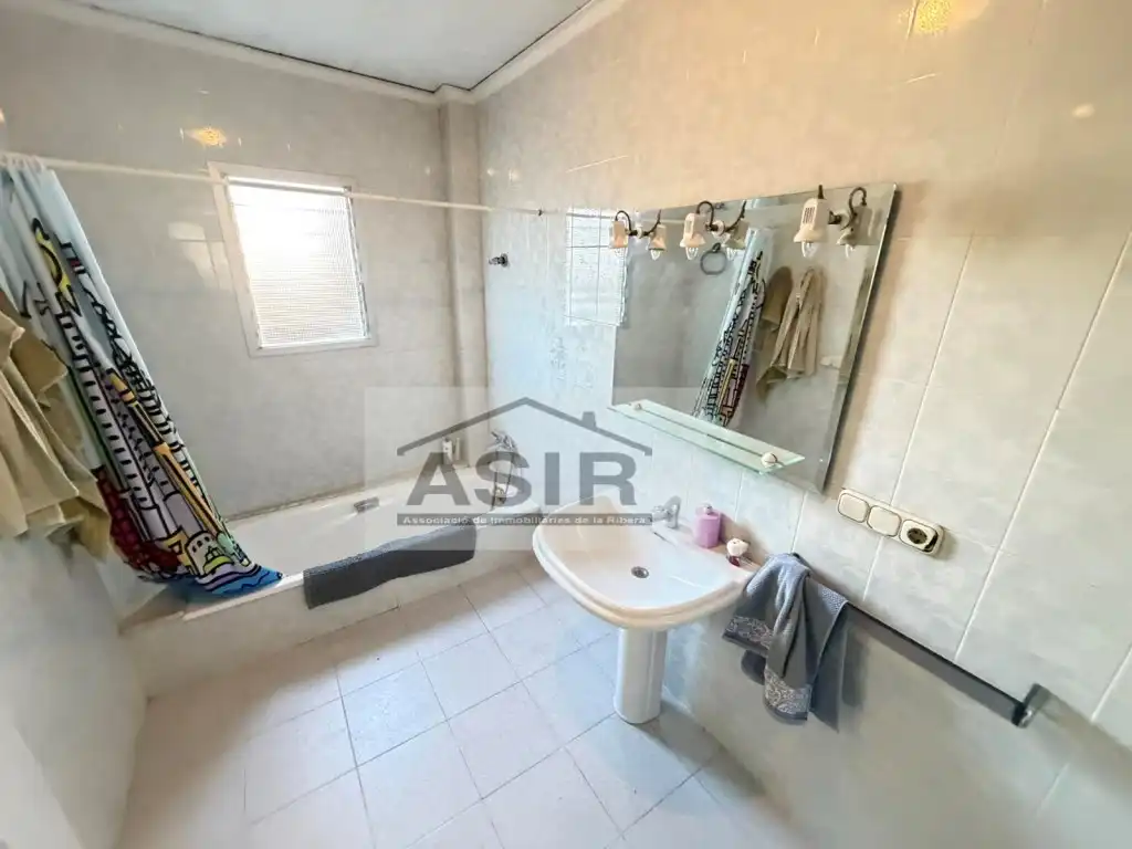 Baño de Piso en venta en Carcaixent