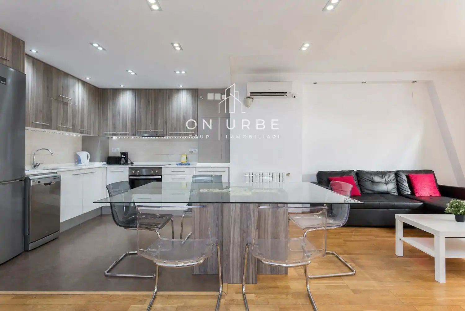 Comedor de Piso en venta en Barcelona con Aire acondicionado y Terraza