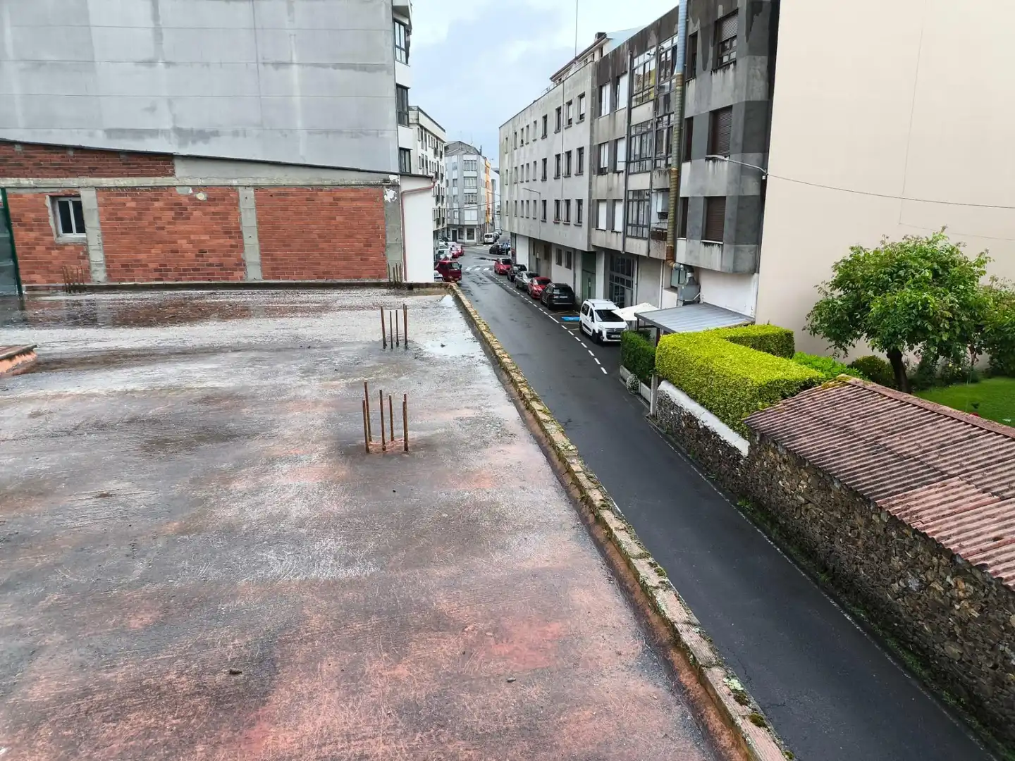 Aparcament de Casa o xalet en venda en Carballo amb Jardí privat i Terrassa