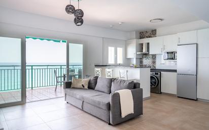 Sala d'estar de Apartament en venda en Fuengirola amb Terrassa