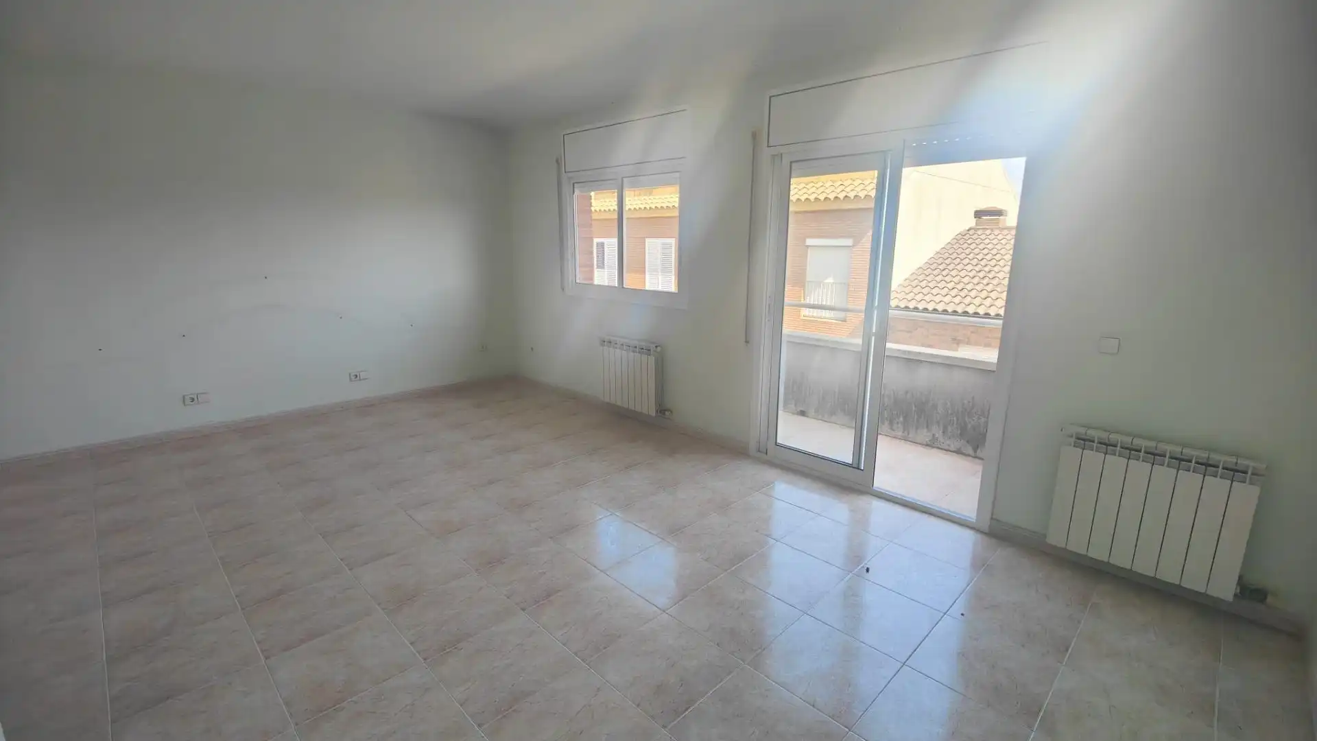 Sala d'estar de Casa adosada en venda en Vilanova i la Geltrú