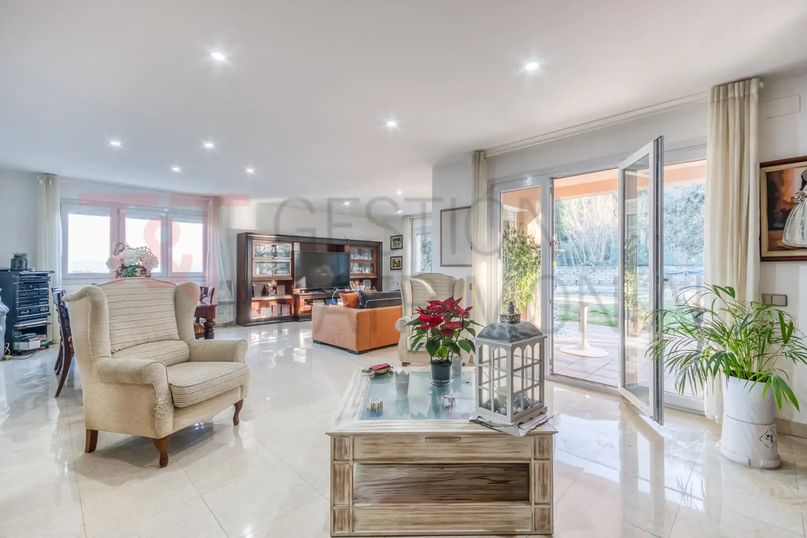 Living room of Houses for sale in Matadepera  with Heating, Private garden and Terrace