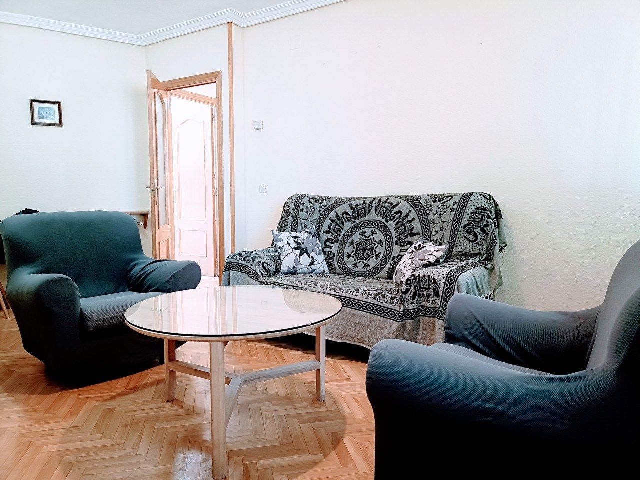 Living room of Flat to rent in Villarejo de Salvanés  with Heating, Parquet flooring and Oven