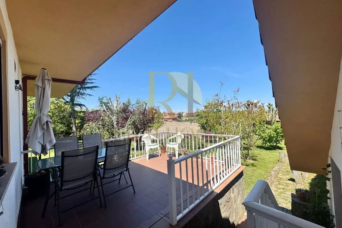 Jardín de Casa o chalet en venta en Santovenia de la Valdoncina con Calefacción, Jardín privado y Parquet