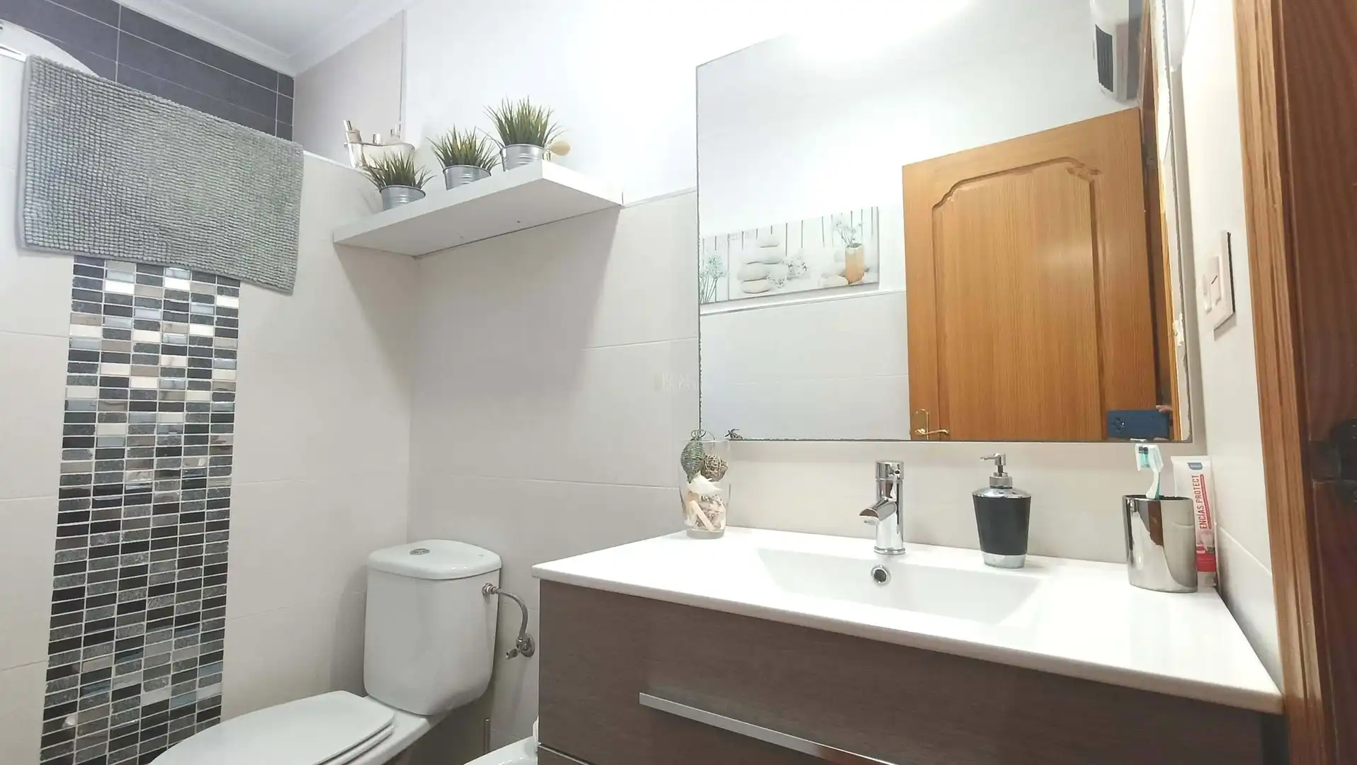 Bany de Casa o xalet en venda en Elche / Elx amb Aire condicionat, Terrassa i Traster