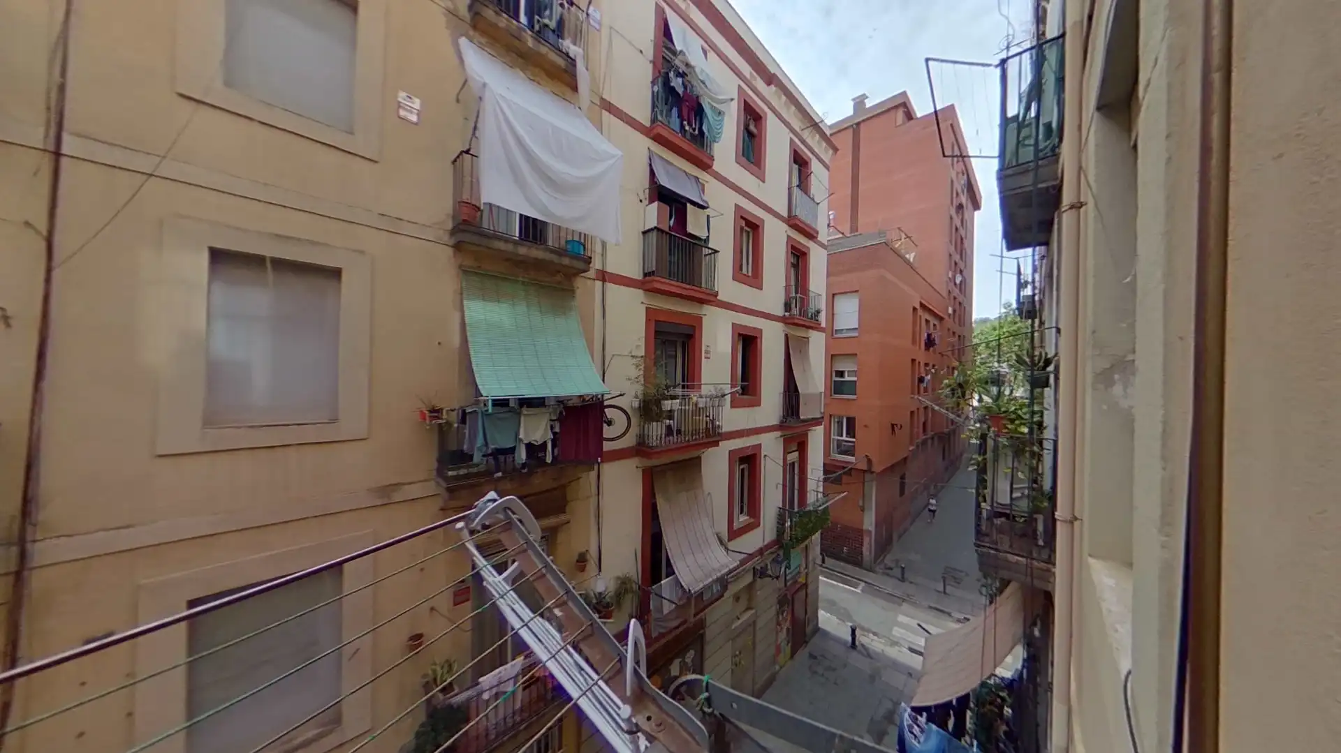 Vista exterior de Piso en venta en Barcelona con Balcón