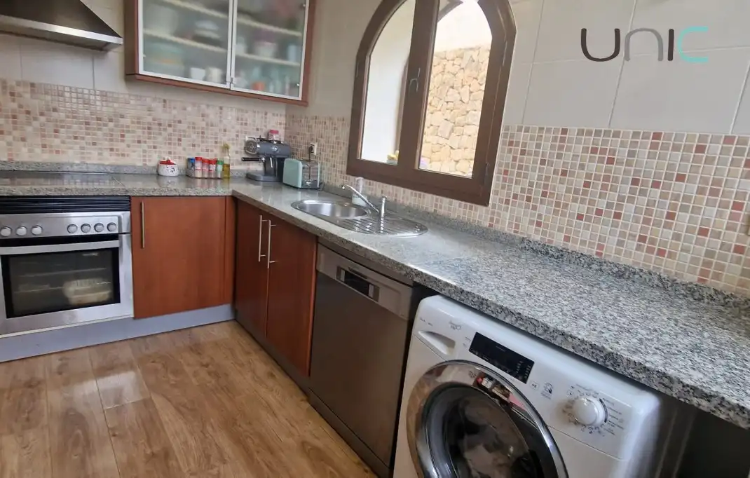 Cocina de Casa adosada en venta en Polop con Aire acondicionado, Jardín privado y Terraza