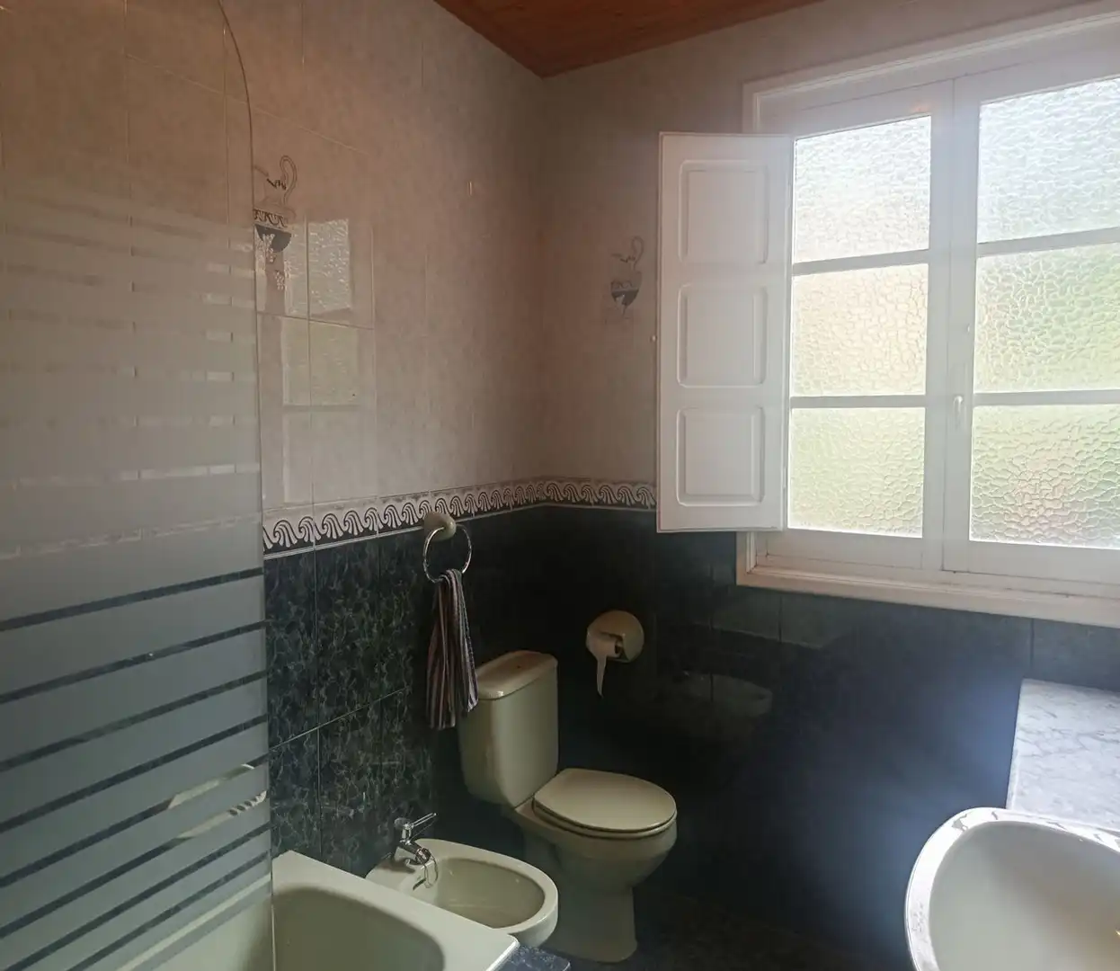 Bathroom of Houses for sale in Pravia  with Heating, Furnished and Oven