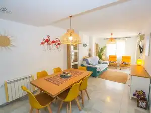 Esszimmer von Erdgeschoss zur Miete in Almuñécar mit Klimaanlage, Terrasse und Möbliert