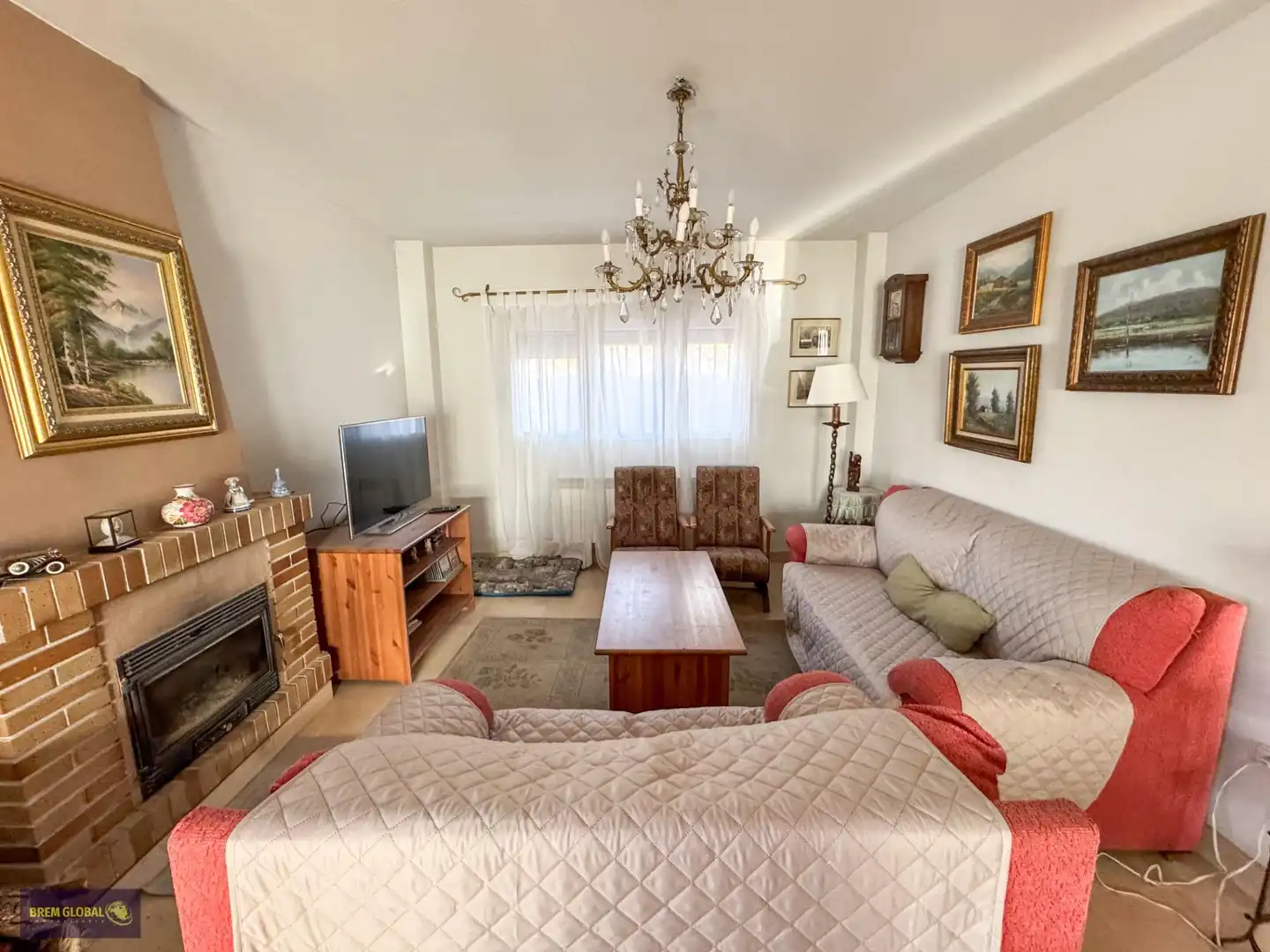 Sala de estar de Casa o chalet en venta en Lozoyuela-Navas-Sieteiglesias con Jardín privado