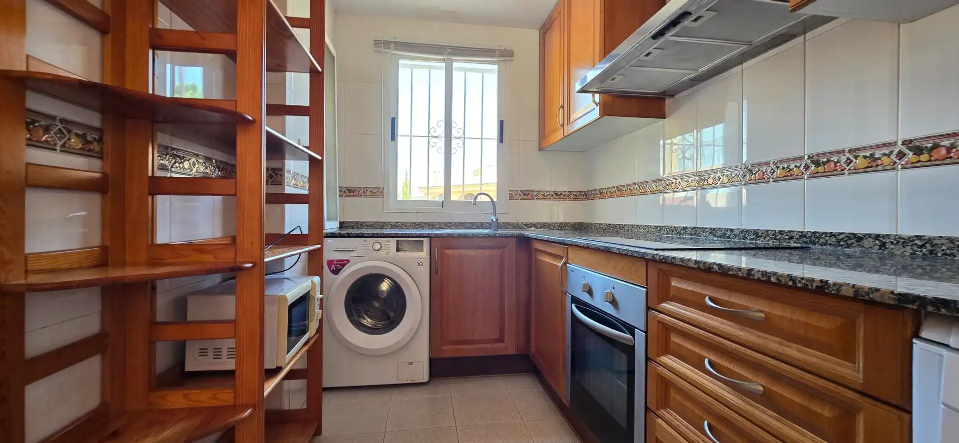 Cocina de Casa adosada en venta en L'Alfàs del Pi con Aire acondicionado, Jardín privado y Piscina