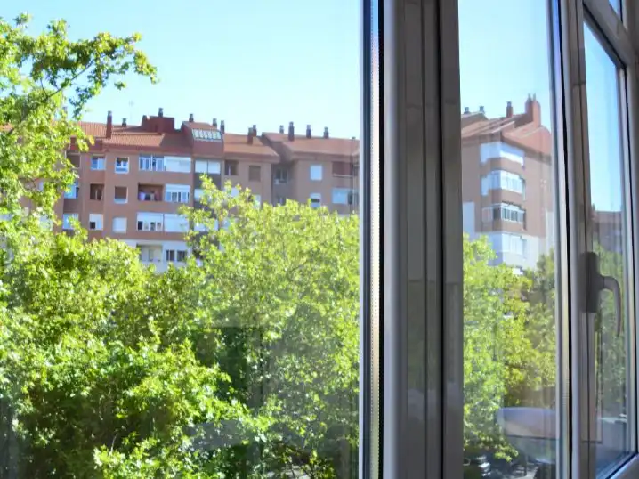 Vista exterior de Piso en venta en Vitoria - Gasteiz con Terraza y Balcón