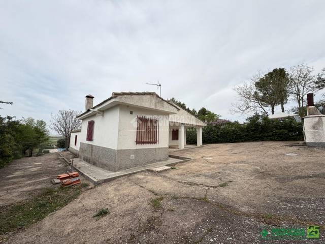 Casa-chalet en Venta en C. las Colinas en Illana