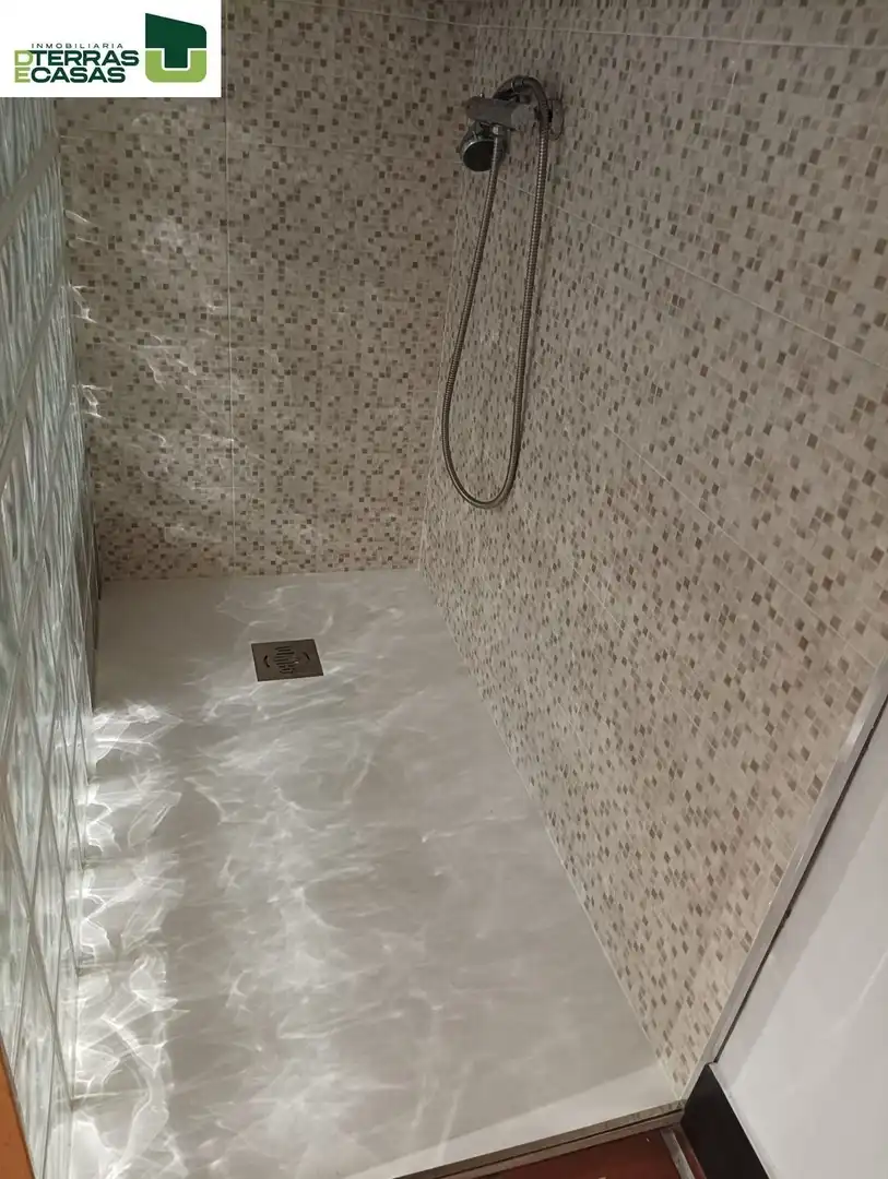 Baño de Ático de alquiler en Pontevedra Capital  con Calefacción, Terraza y Amueblado