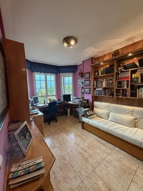 Houses for sale in Villaquilambre  with Air Conditioner, Heating and Private garden