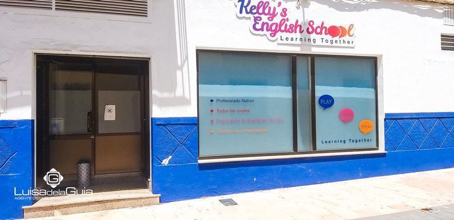 Vista exterior de Local en venda en Campo de Criptana amb Aire condicionat