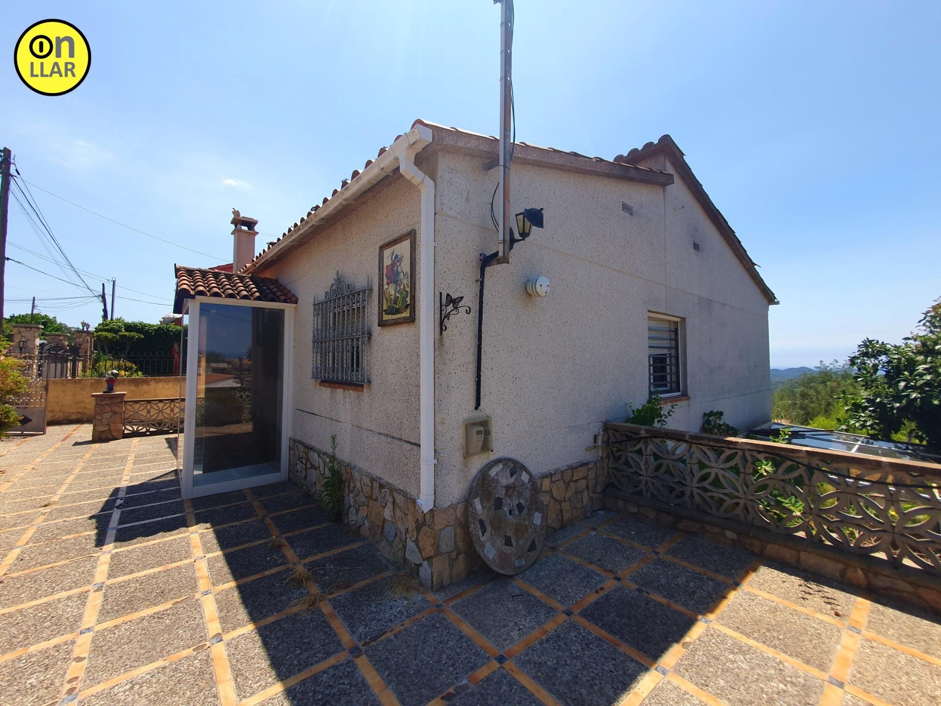 Vista exterior de Casa o xalet en venda en Lloret de Mar amb Jardí privat, Terrassa i Traster