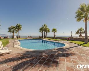 Piscina de Casa o xalet en venda en Almuñécar