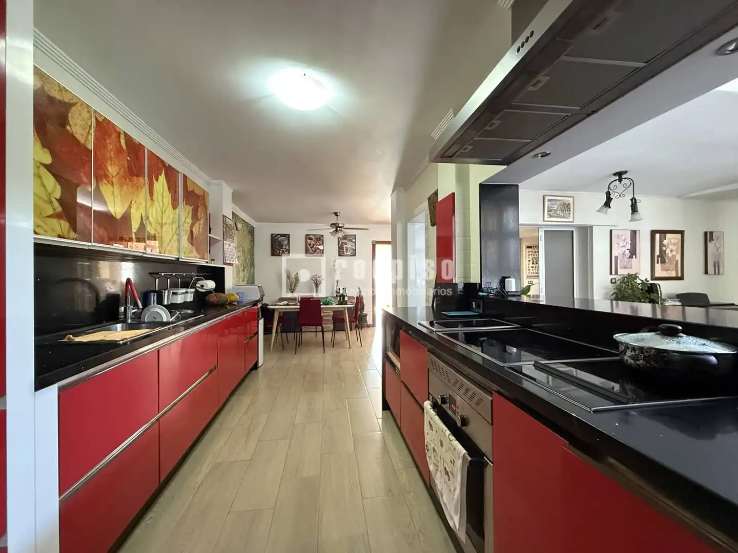 Cuina de Casa o xalet en venda en Alhaurín de la Torre amb Aire condicionat, Jardí privat i Terrassa