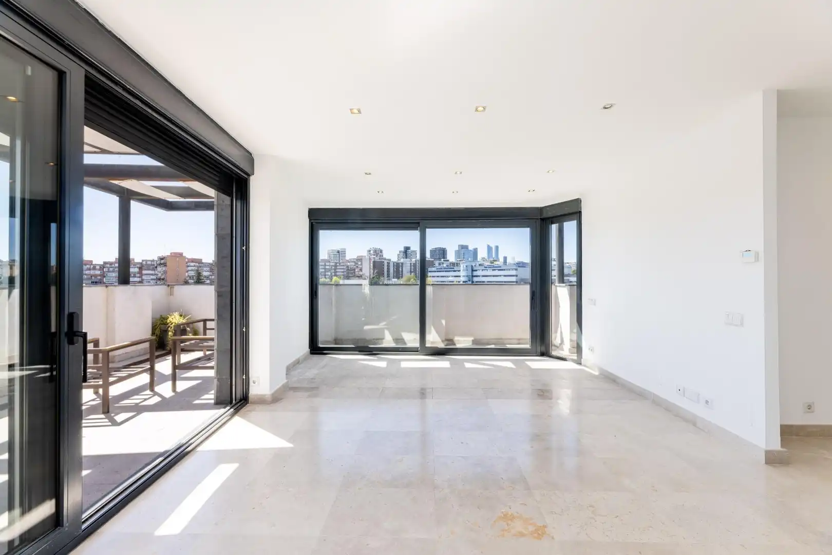 Terraza de Ático en venta en Madrid con Aire acondicionado, Calefacción y Terraza