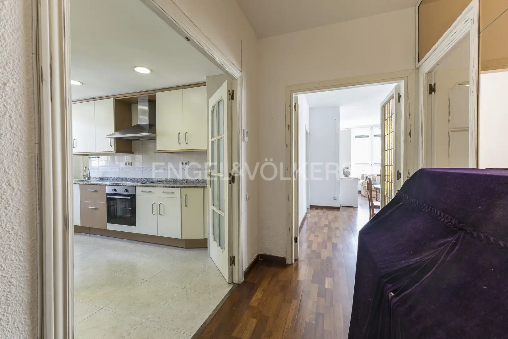 Piso en venta en Barcelona con Calefacción y Parquet