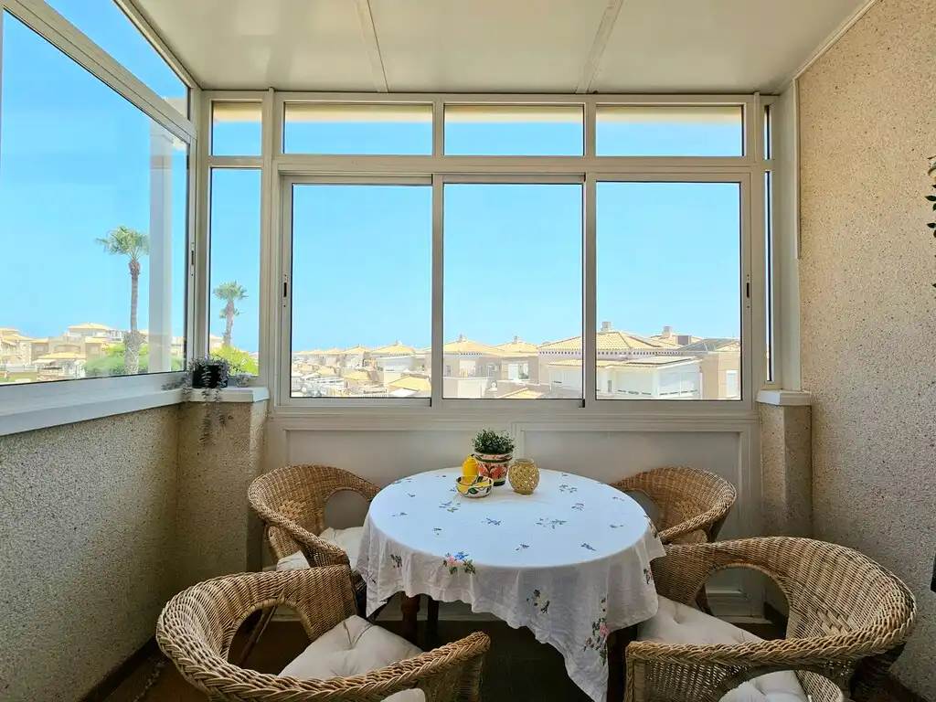 Terrassa de Casa o xalet en venda en Torrevieja amb Aire condicionat, Terrassa i Moblat