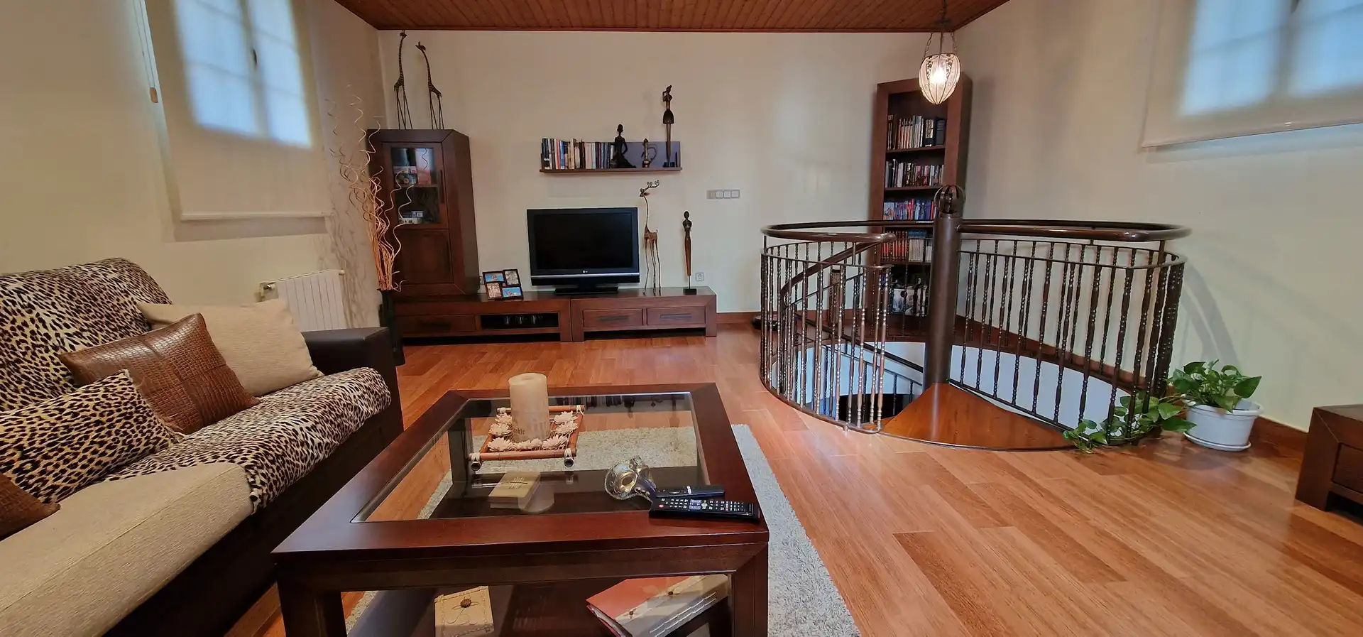 Sala d'estar de Casa o xalet en venda en Totana amb Aire condicionat, Calefacció i Jardí privat