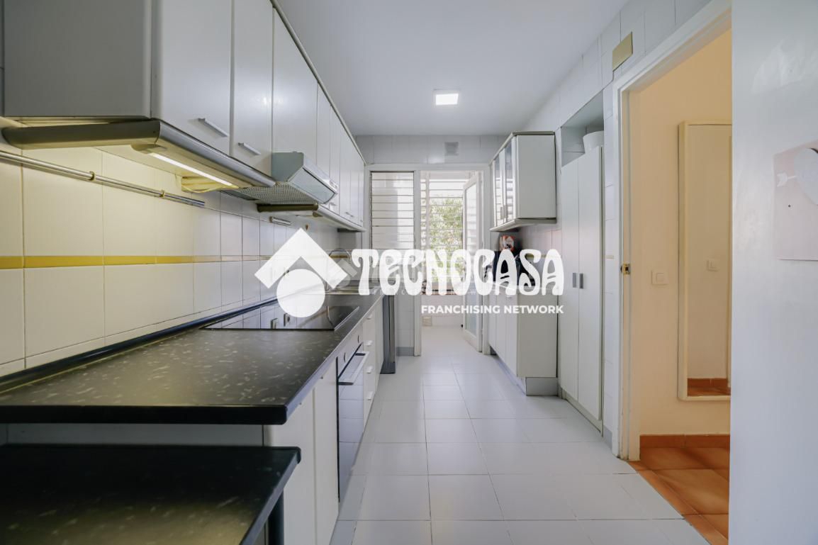 Cuina de Pis en venda en Sant Adrià de Besòs amb Aire condicionat, Calefacció i Parquet