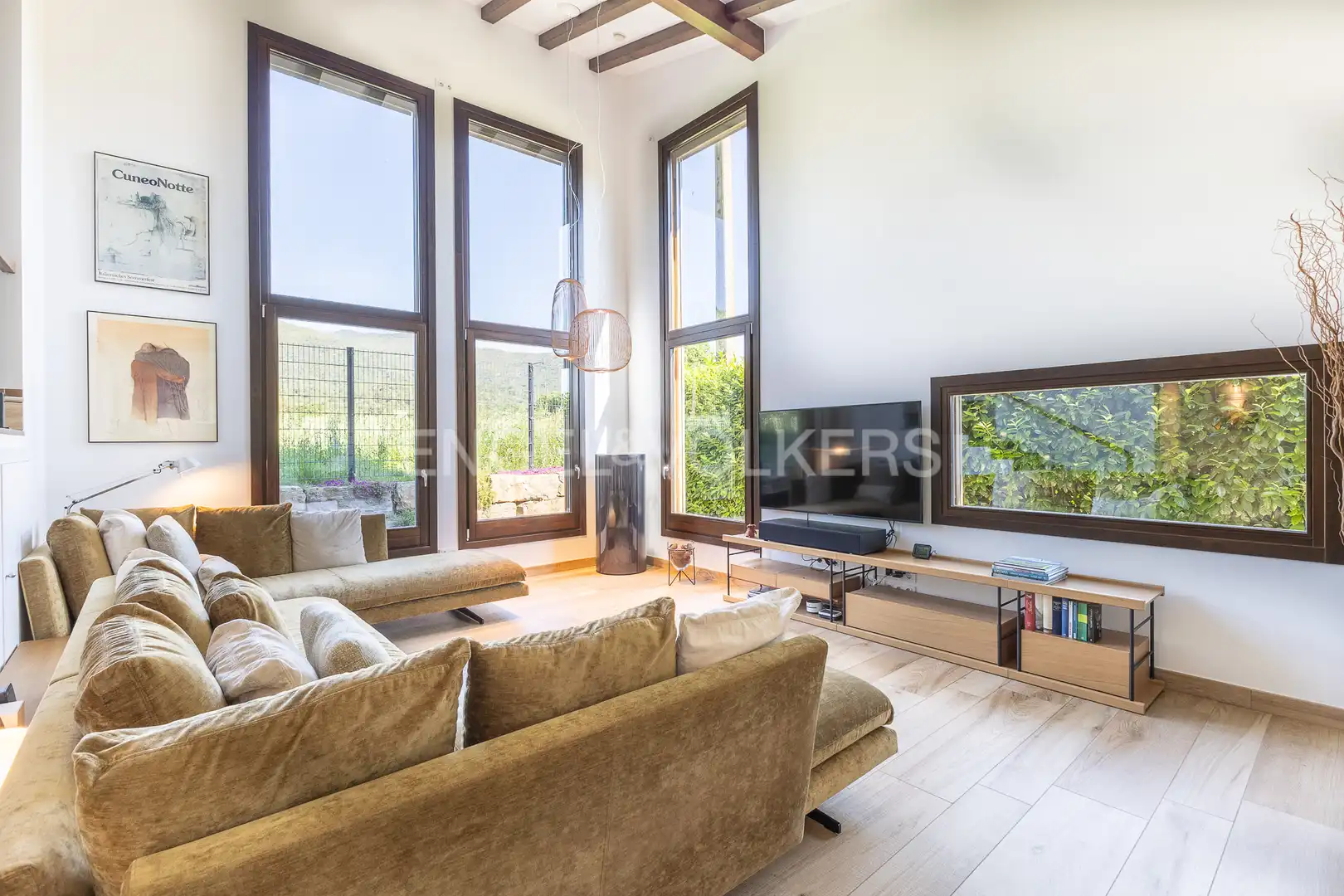 Sala d'estar de Casa o xalet en venda en Sant Esteve de Palautordera amb Aire condicionat, Calefacció i Jardí privat