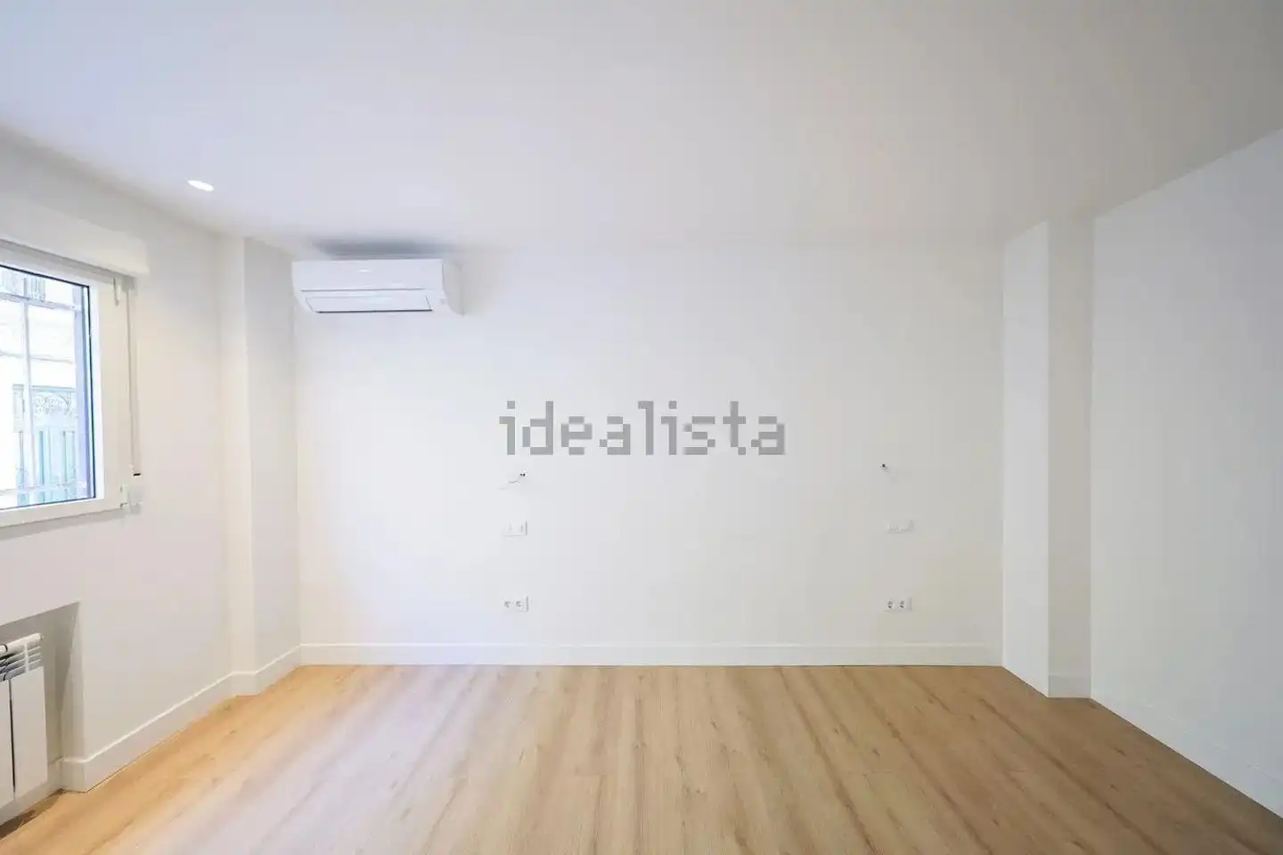 Habitación de Planta baja en venta en Madrid con Aire acondicionado y Terraza