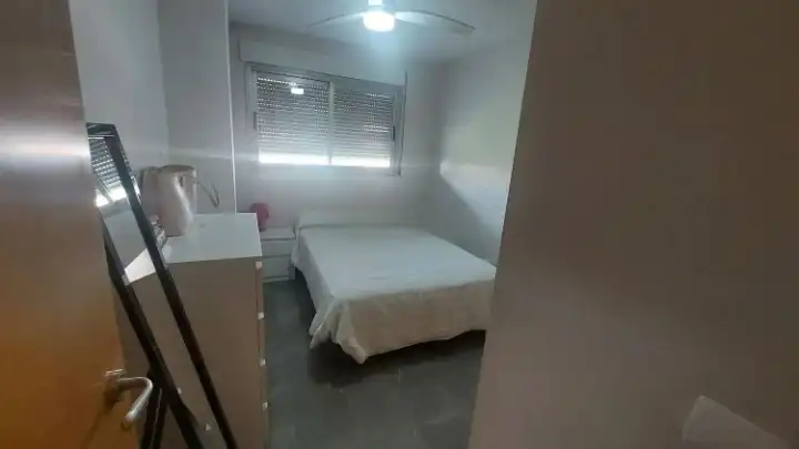 Bedroom of Flat for rent in Valencia  with Air Conditioner, Heating and Furnished