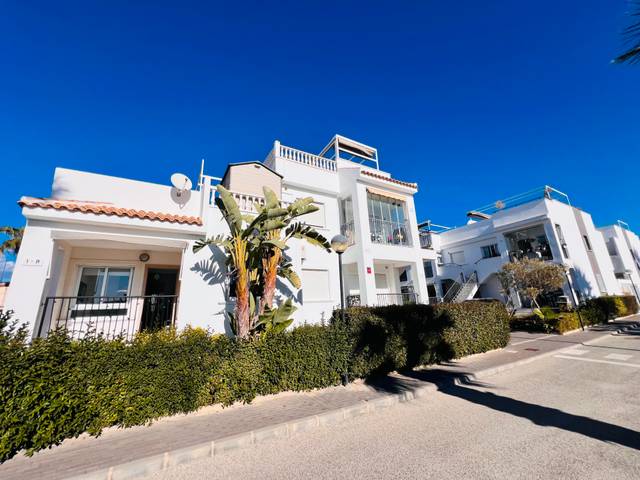 Casa-chalet en Venta en Parque Acuático - Sector 25