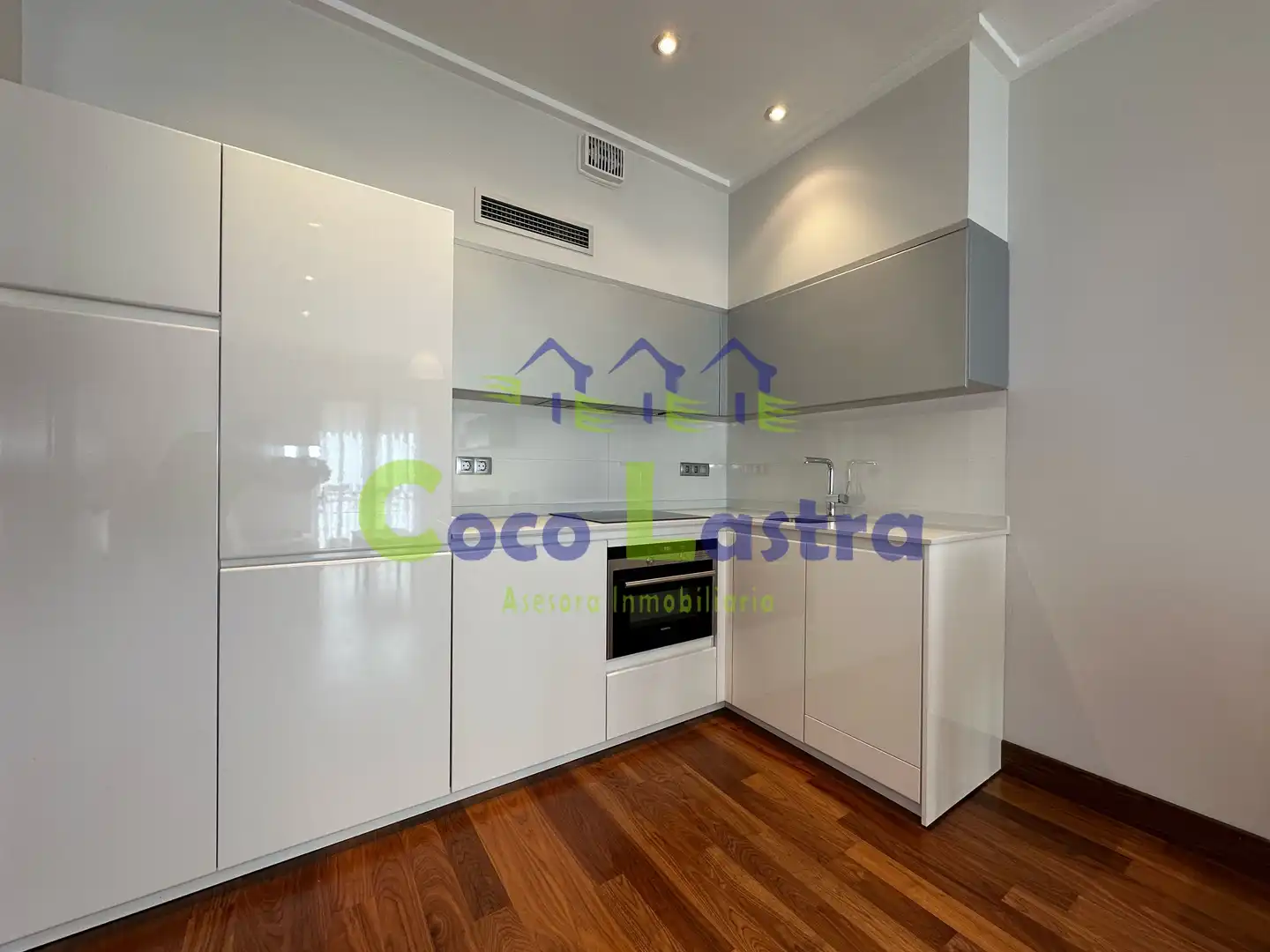 Apartament amb jardí de lloguer a Plaza del Poeta Iglesias 6, imagen 18