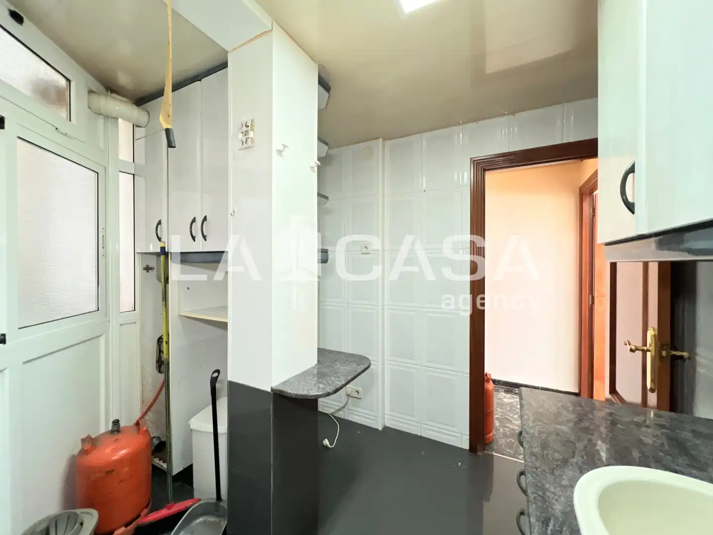 Kitchen of Flat for sale in Badalona  with Balcony