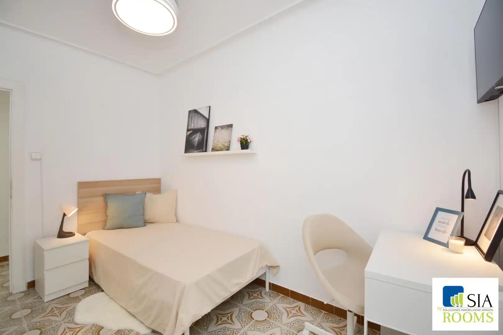 Habitación de Piso para compartir en Zaragoza con Calefacción, Terraza y Amueblado