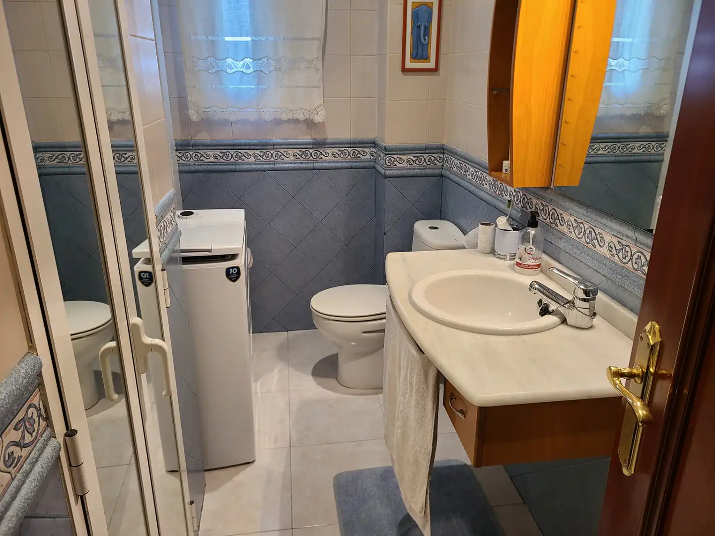 Bathroom of Flat for sale in Zaragoza  with Heating and Storage room