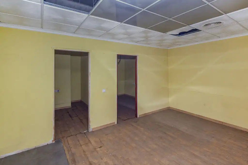 Business premises for sale in Av República Argentina, imagen 14