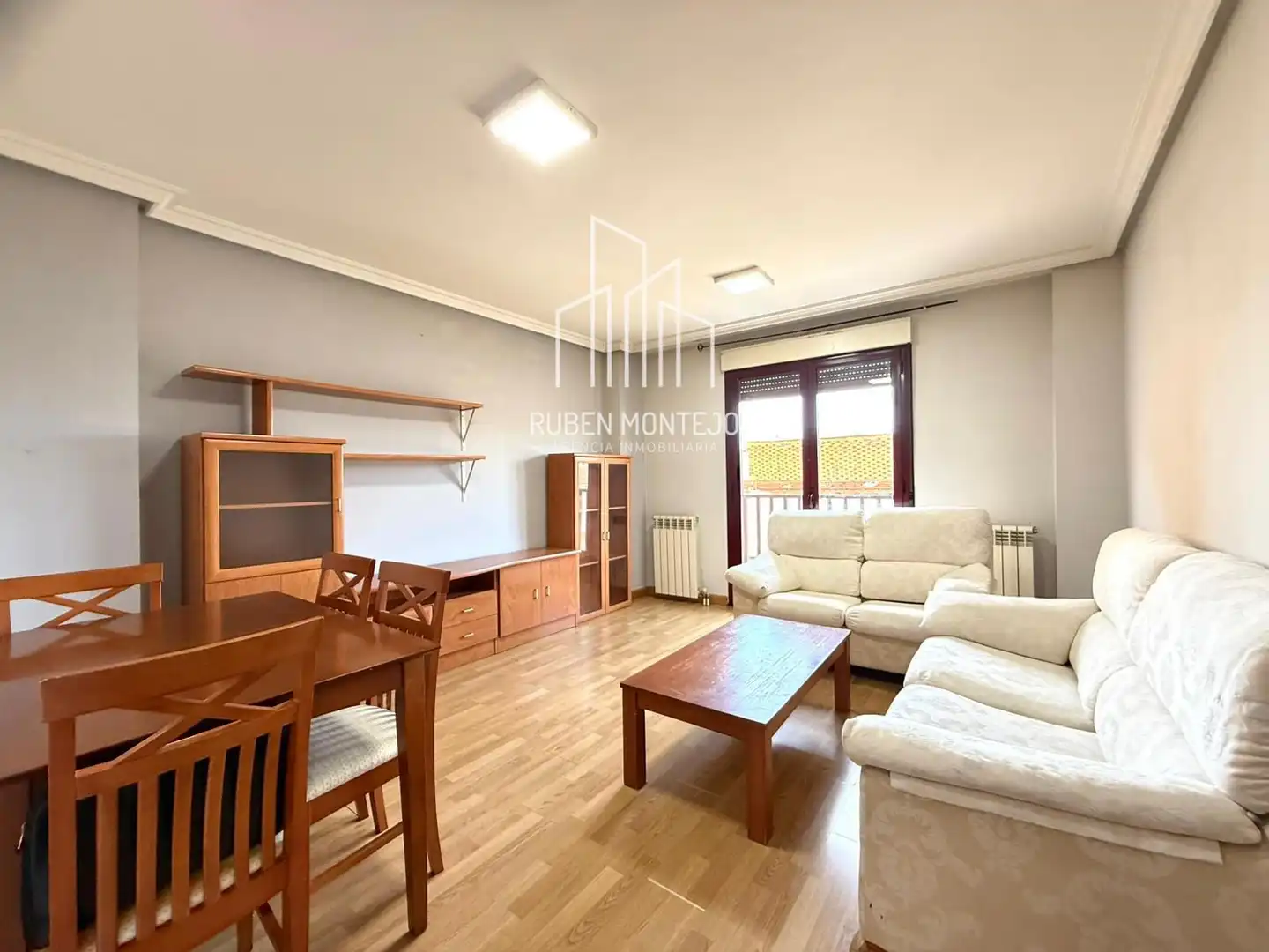 Vista exterior de Piso en venta en Salamanca Capital con Calefacción, Terraza y Amueblado