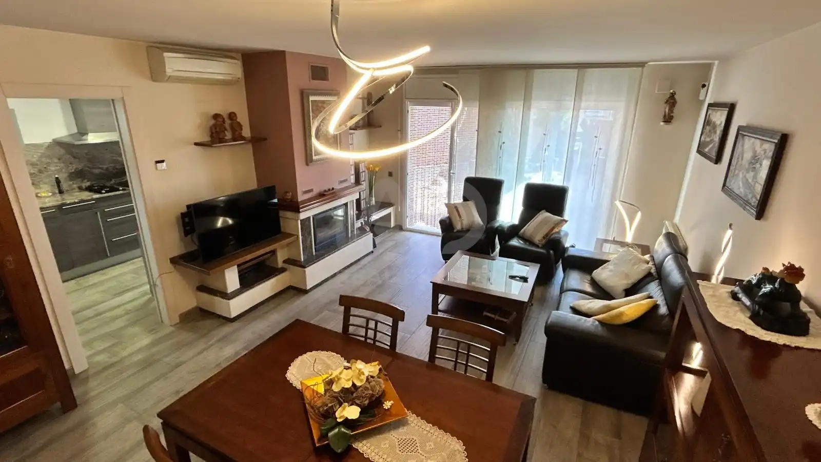 Sala d'estar de Casa adosada en venda en Lliçà d'Amunt amb Aire condicionat, Calefacció i Terrassa