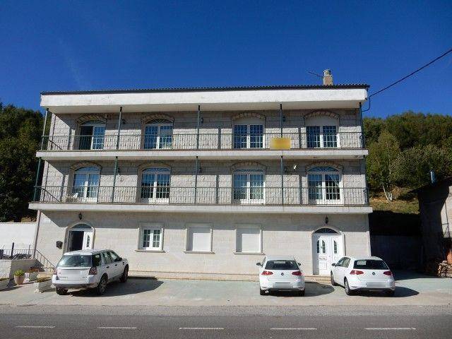 Edificio en Venta en De Sanabria, 15 en Lubián