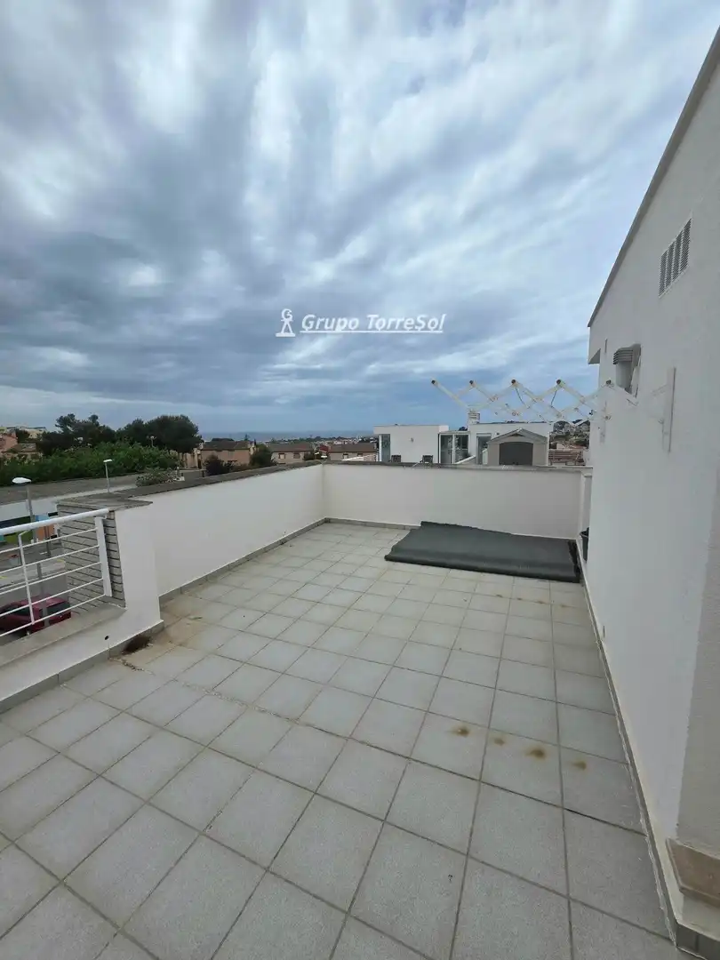 Casa adosada en venda a Creixell