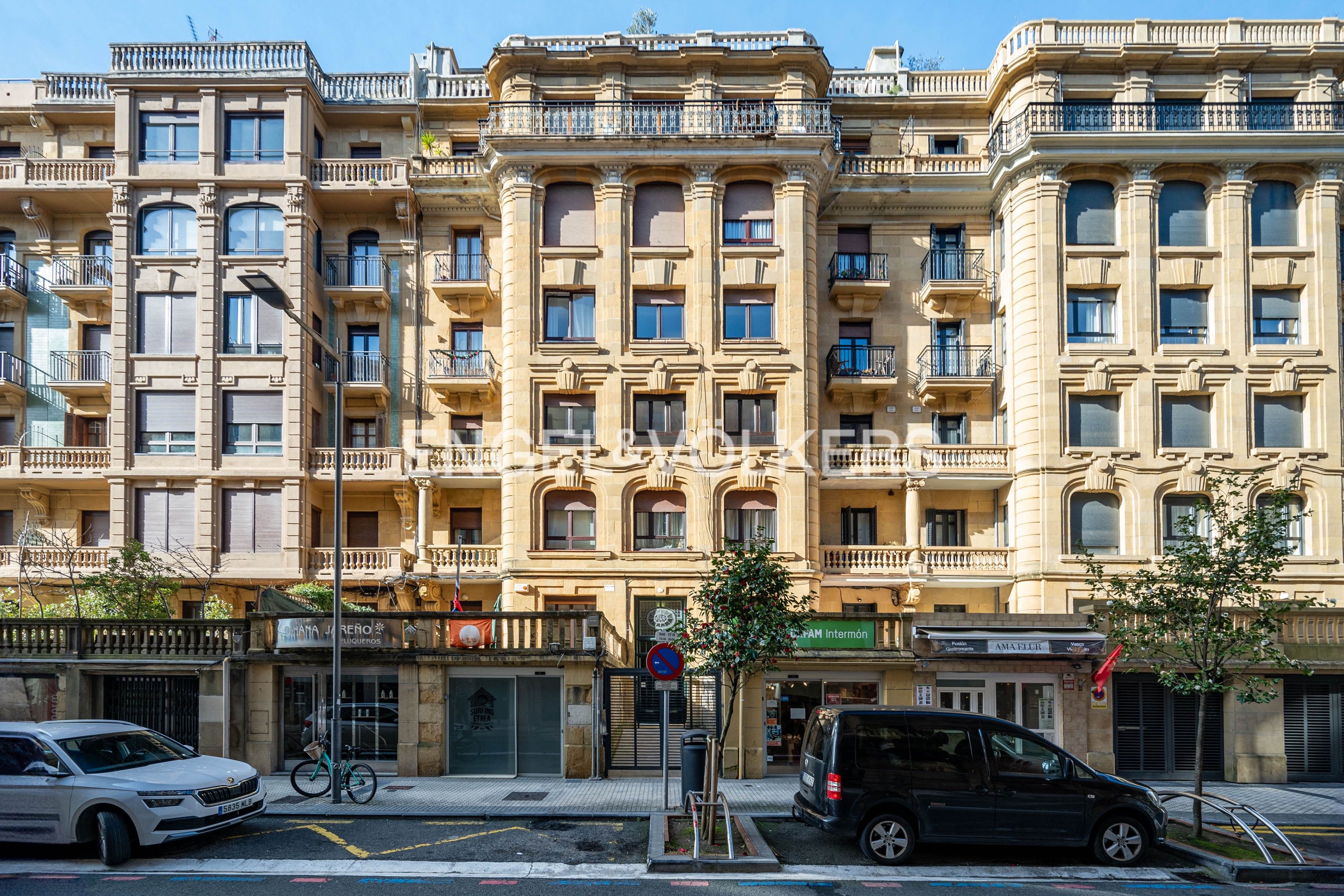 Exterior view of Apartment for sale in Donostia - San Sebastián   with Heating, Furnished and Balcony