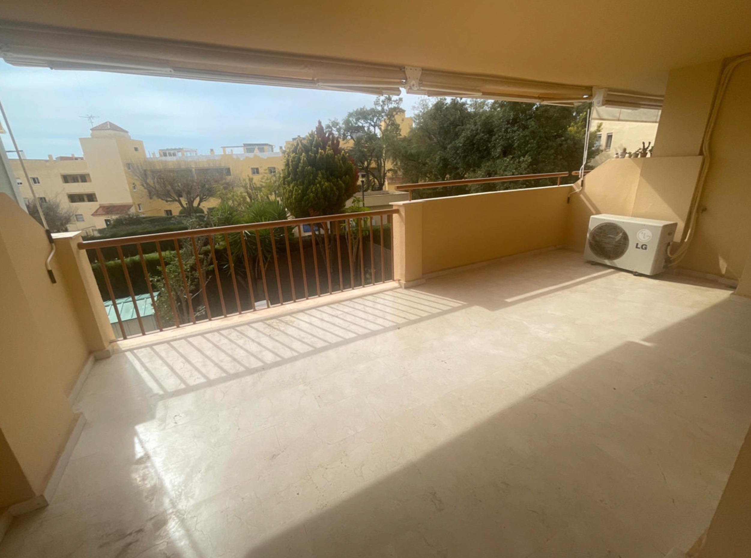 Flat for sale in Calle Lince Iberico, Calahonda