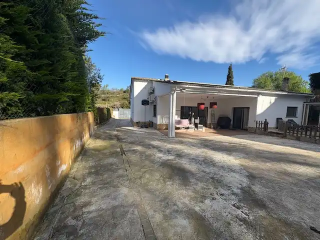 Casa amb piscina en venda a Carrer Comajuliana, imagen 11
